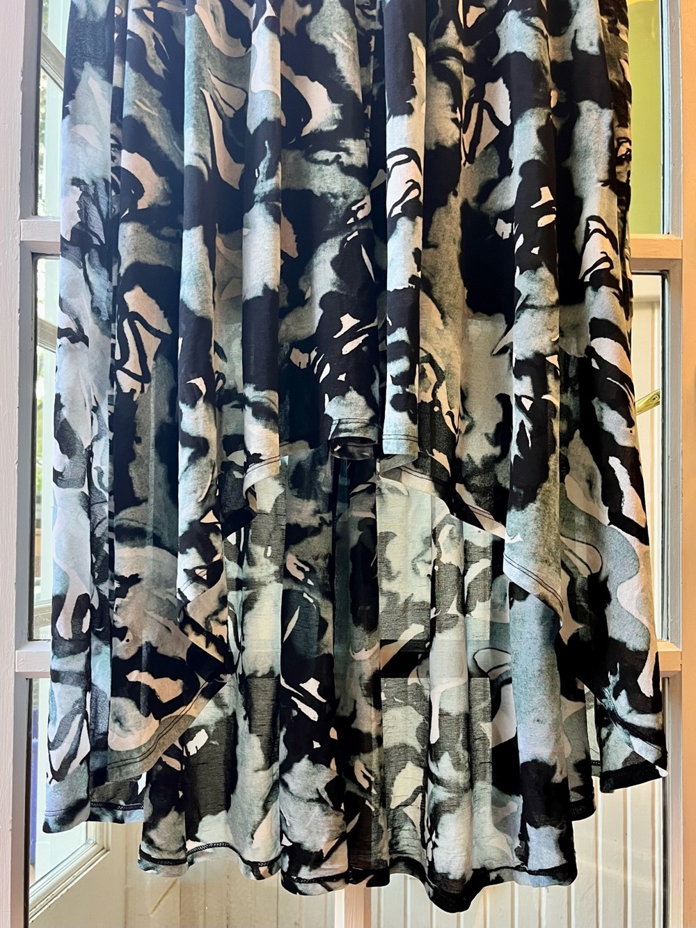 Vera Wang Black & Pale Blue Abstract High-Low Maxi Dress with V-Neck & Cutout - Picture 4 of 10